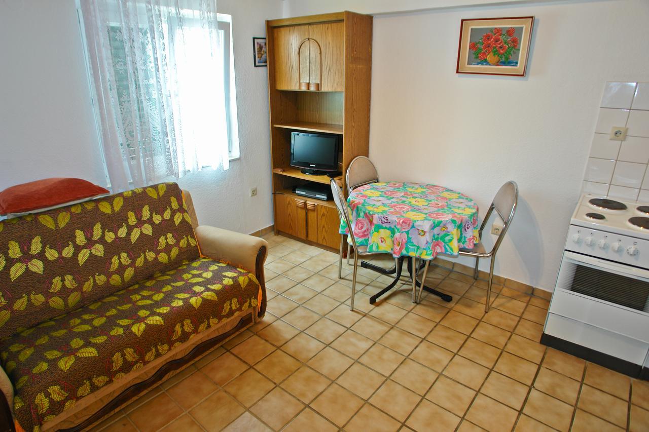 Apartment Jole Ražanj エクステリア 写真